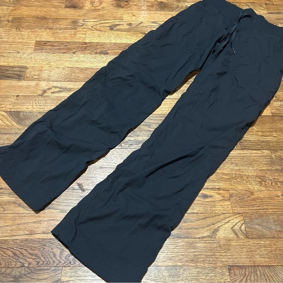 Lululemon Dance Studio Pant Size 4 - Picture 3 of 6